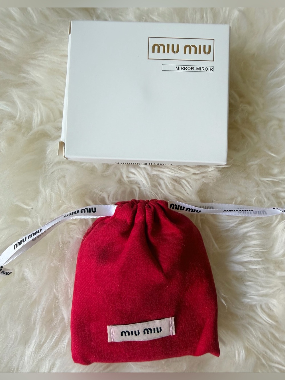 MUI MUI Red Compact Mirror NEW in Box w Bag. Mirrors SEALED. Gold Accents. - Picture 2 of 9